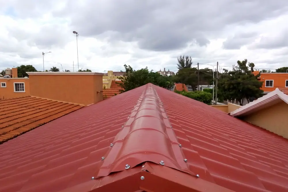 Caballete para galvateja con recubrimiento cool roof