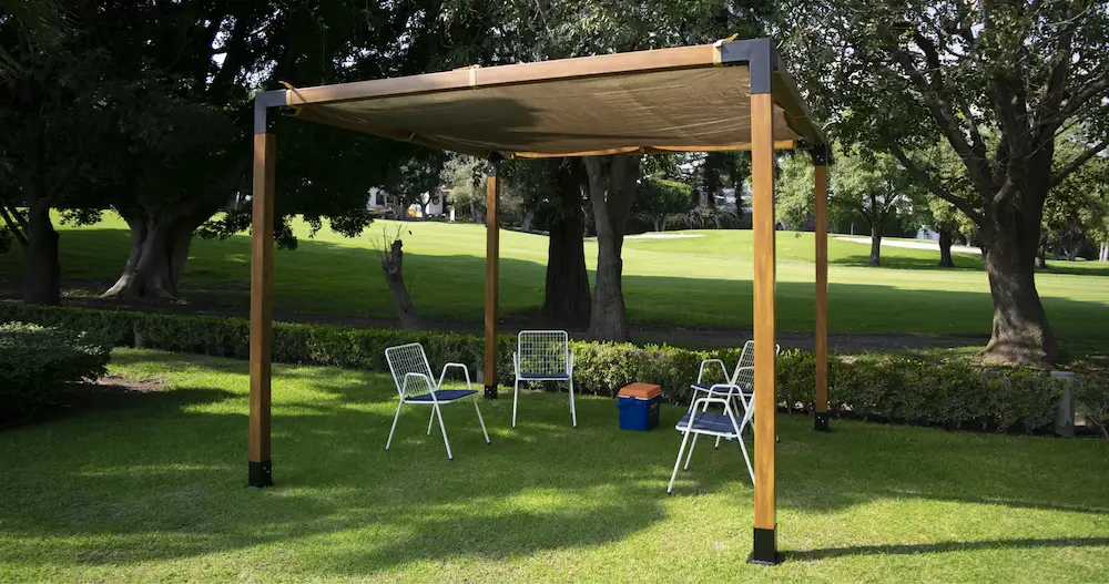 Pérgolas de acero Pergolatec con componentes modulares